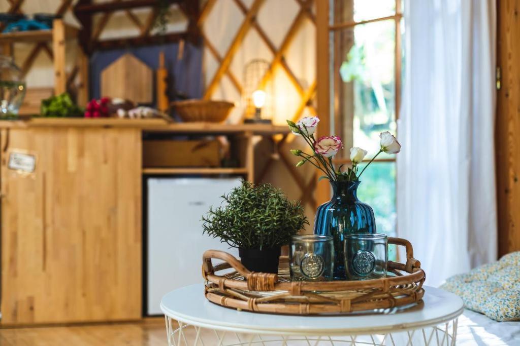 Jurta V Rokli Glamping Praga